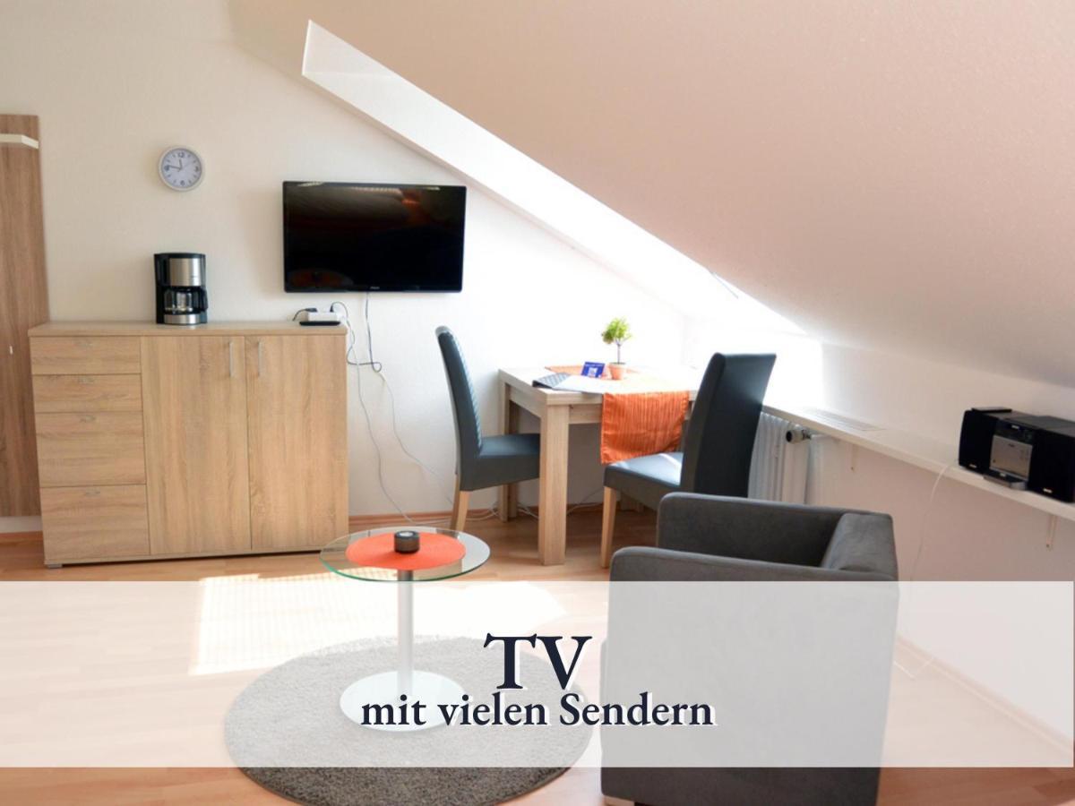 Gemuetliche Ferienwohnung In Bester Bodenseelage L 1 Minute Zum Bodensee L 1 Zimmer L Vollausgestattete Kueche L Free-Wlan L Willkommen Im Apartment Boehringen Radolfzell am Bodensee Bagian luar foto